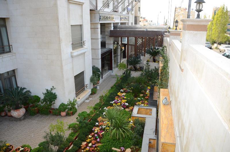 Jad Hotel Suites Amman Eksteriør bilde