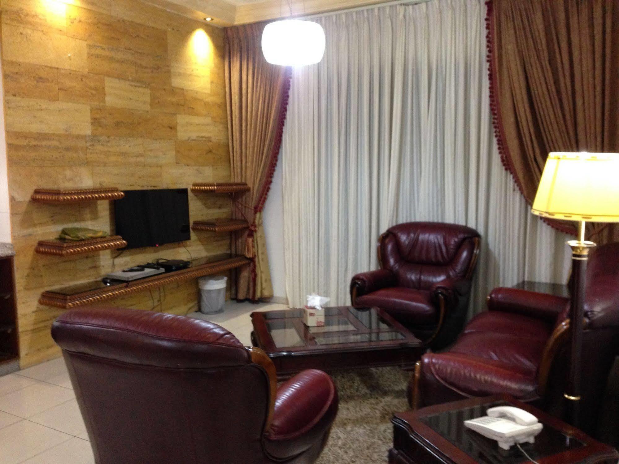Jad Hotel Suites Amman Eksteriør bilde