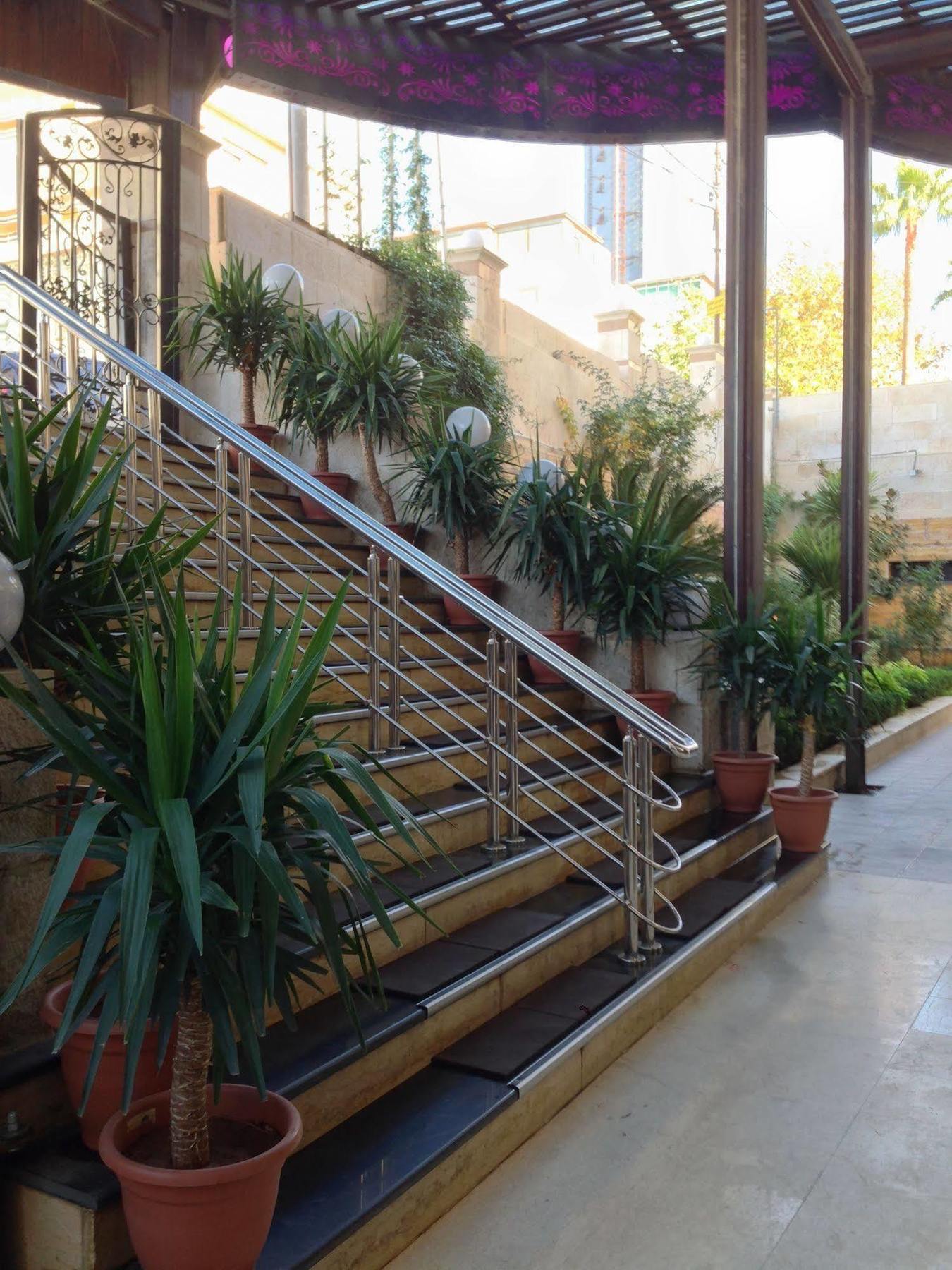 Jad Hotel Suites Amman Eksteriør bilde